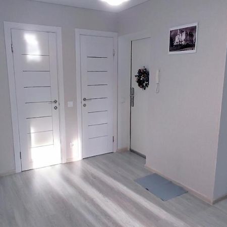 Large Apartment Near The Airport And City Center Chişinau Exteriör bild