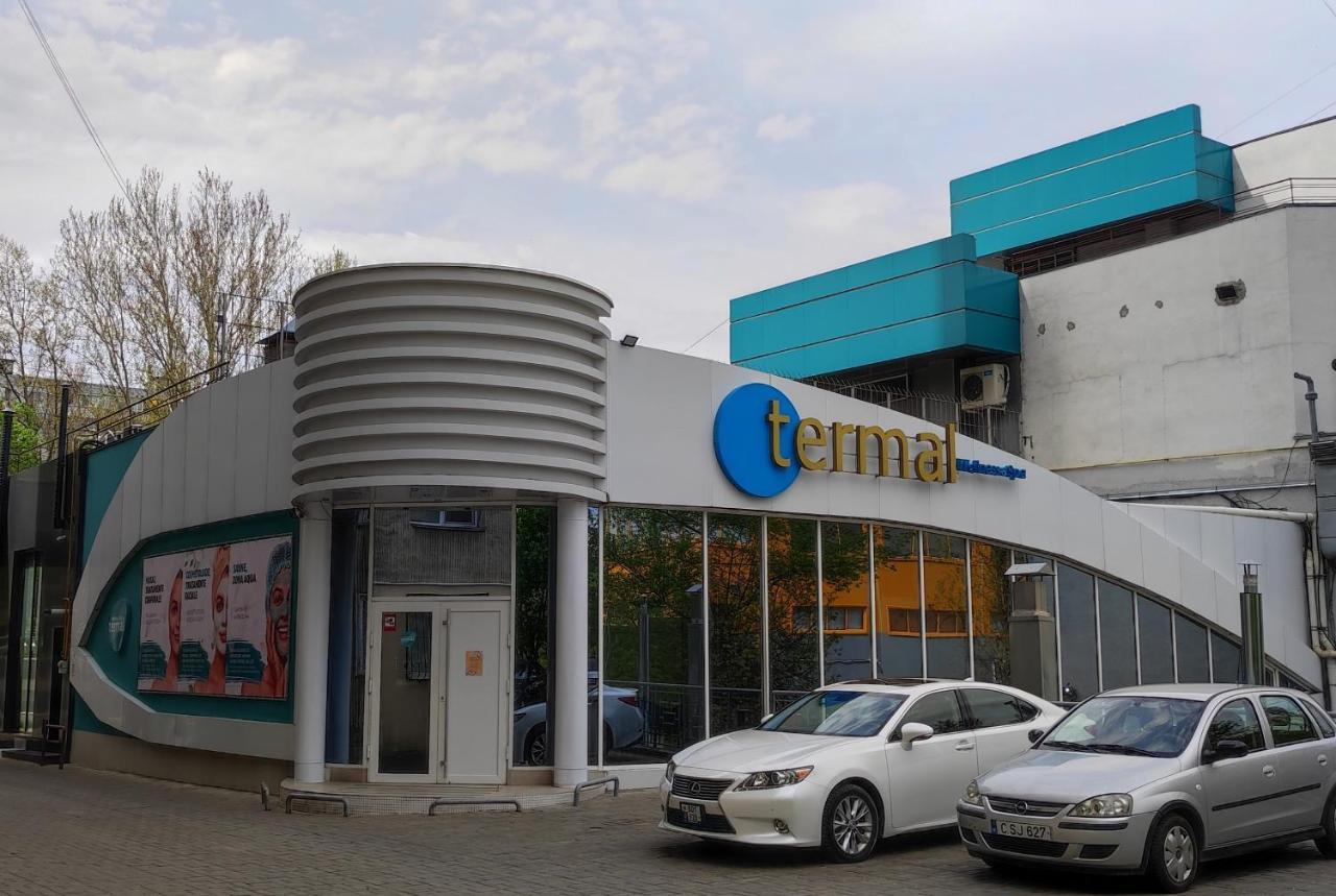 Large Apartment Near The Airport And City Center Chişinau Exteriör bild