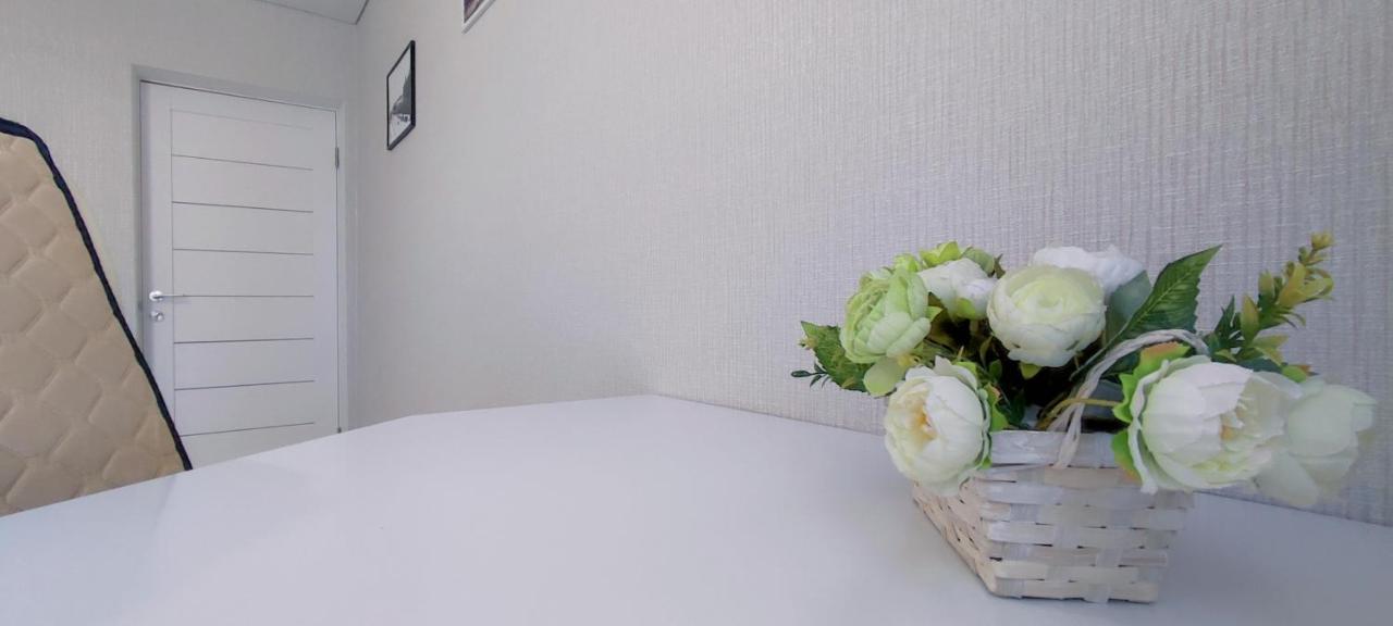Large Apartment Near The Airport And City Center Chişinau Exteriör bild