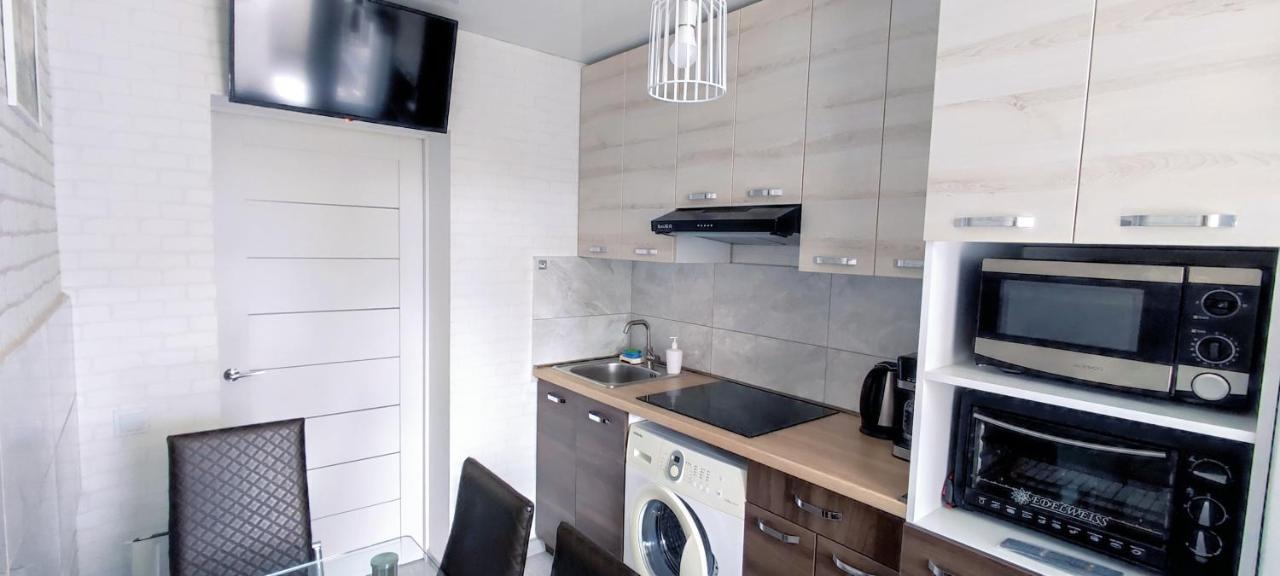 Large Apartment Near The Airport And City Center Chişinau Exteriör bild