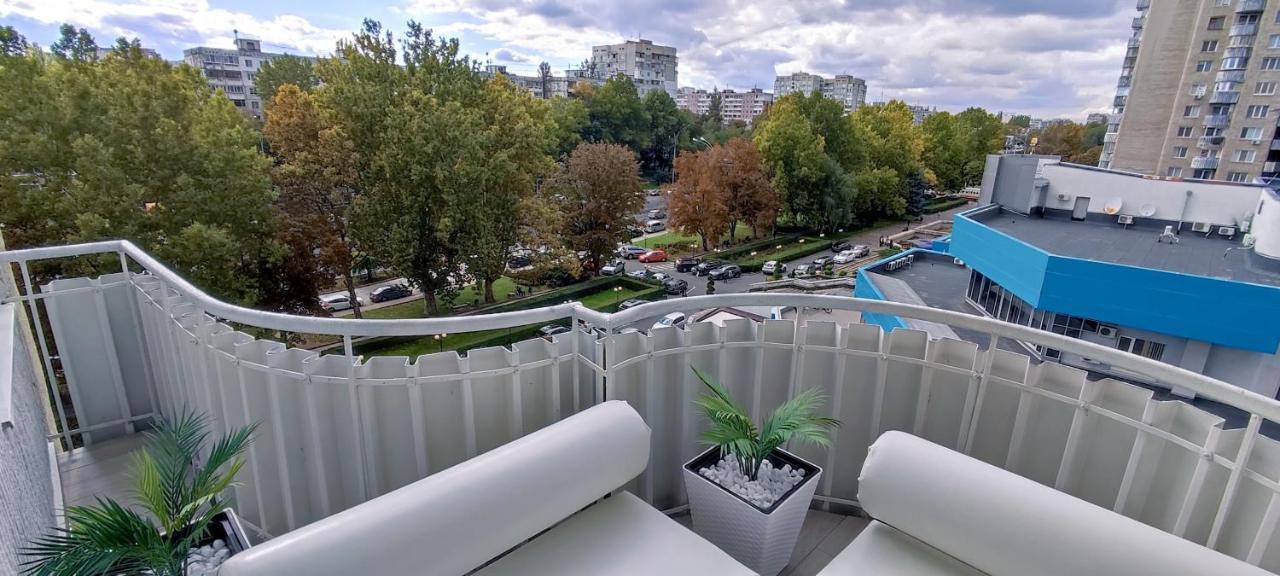 Large Apartment Near The Airport And City Center Chişinau Exteriör bild