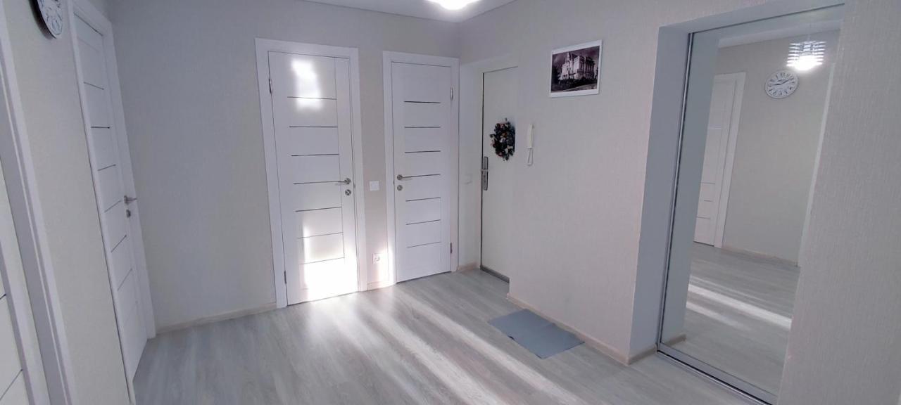 Large Apartment Near The Airport And City Center Chişinau Exteriör bild