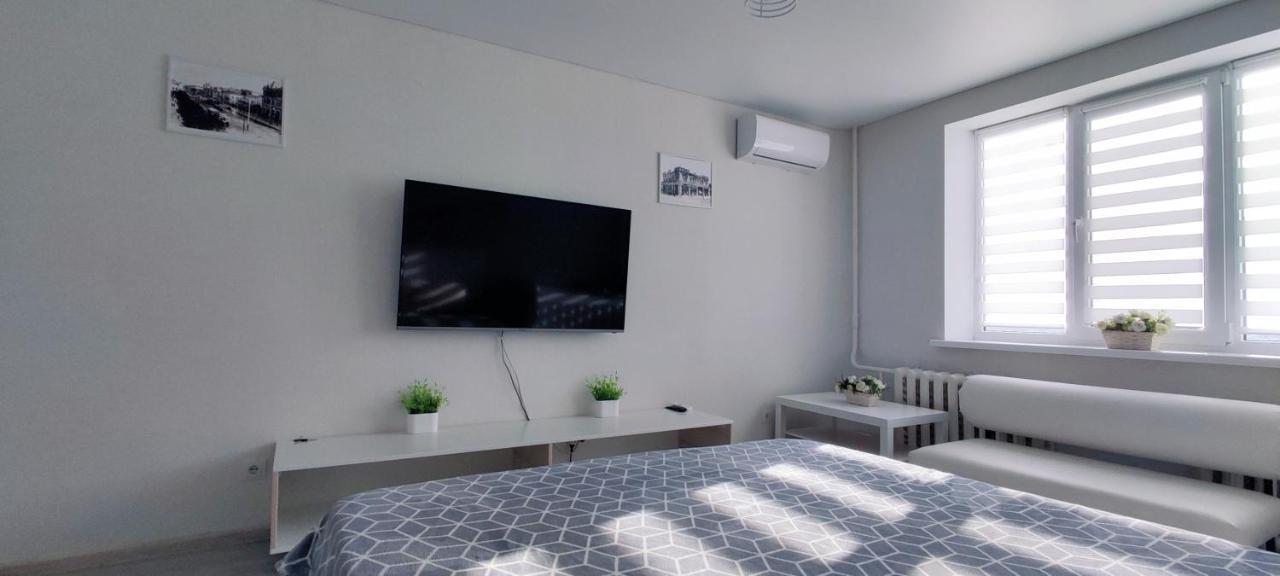 Large Apartment Near The Airport And City Center Chişinau Exteriör bild